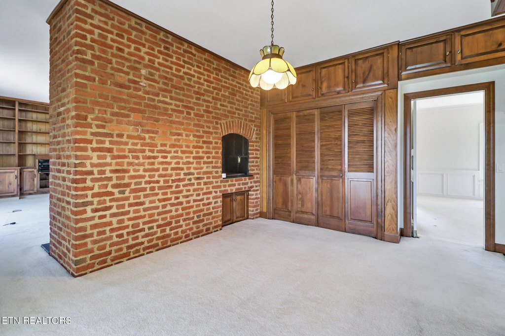 Crossville, Tennessee, 38572, United States, 5 Bedrooms Bedrooms, ,4 BathroomsBathrooms,Residential,Forsale,1907866