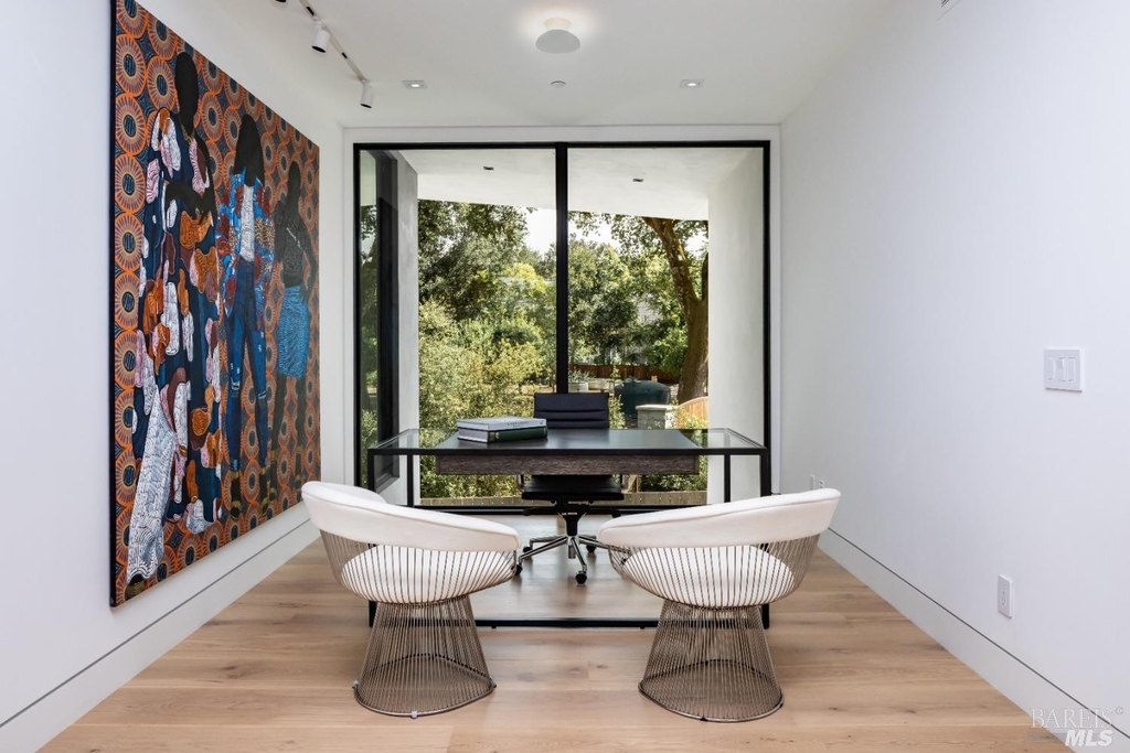 Healdsburg, California, 95448, United States, 4 Bedrooms Bedrooms, ,4.5 BathroomsBathrooms,Residential,Forsale,1918959