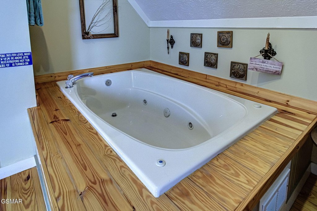 Pigeon Forge, Tennessee, 37863, United States, 2 Bedrooms Bedrooms, ,2 BathroomsBathrooms,Residential,Forsale,1942451