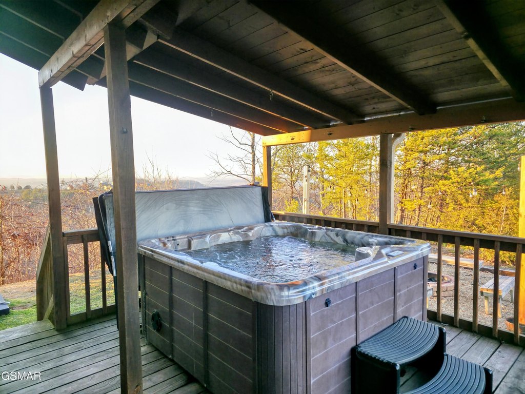Sevierville, Tennessee, 37876, United States, 3 Bedrooms Bedrooms, ,2 BathroomsBathrooms,Residential,Forsale,1936698