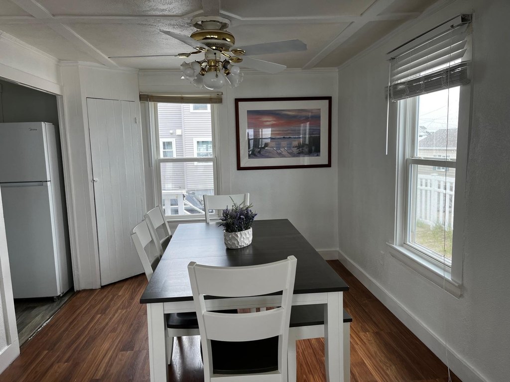 Salisbury, Massachusetts, 01952, United States, 4 Bedrooms Bedrooms, ,1.5 BathroomsBathrooms,Residential,Forsale,2010618