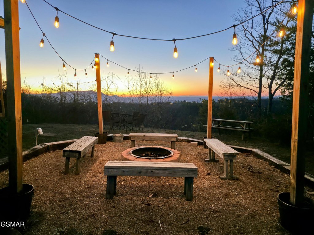 Sevierville, Tennessee, 37876, United States, 3 Bedrooms Bedrooms, ,2 BathroomsBathrooms,Residential,Forsale,1936698
