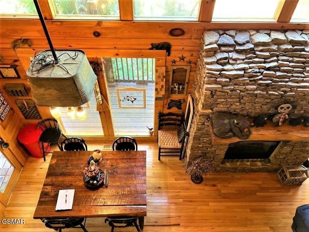 Sevierville, Tennessee, 37862, United States, 2 Bedrooms Bedrooms, ,2 BathroomsBathrooms,Residential,Forsale,1893750