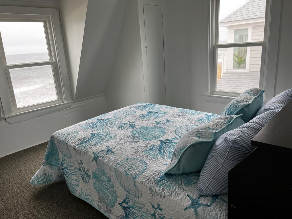 Salisbury, Massachusetts, 01952, United States, 4 Bedrooms Bedrooms, ,1.5 BathroomsBathrooms,Residential,Forsale,2010618