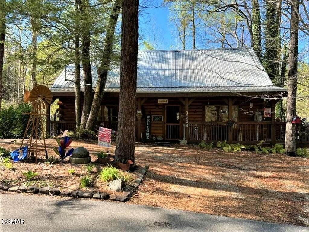 Sevierville, Tennessee, 37862, United States, 2 Bedrooms Bedrooms, ,2 BathroomsBathrooms,Residential,Forsale,1893750
