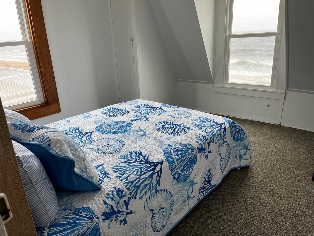 Salisbury, Massachusetts, 01952, United States, 4 Bedrooms Bedrooms, ,1.5 BathroomsBathrooms,Residential,Forsale,2010618