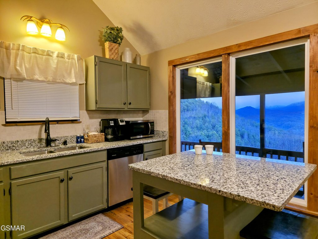 Sevierville, Tennessee, 37876, United States, 3 Bedrooms Bedrooms, ,2 BathroomsBathrooms,Residential,Forsale,1936698