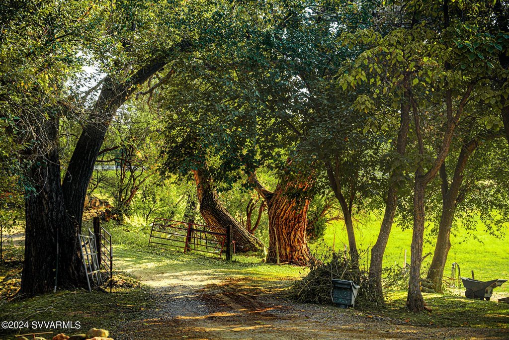 Cornville, Arizona, 86325, United States, 5 Bedrooms Bedrooms, ,2 BathroomsBathrooms,Residential,Forsale,1985622