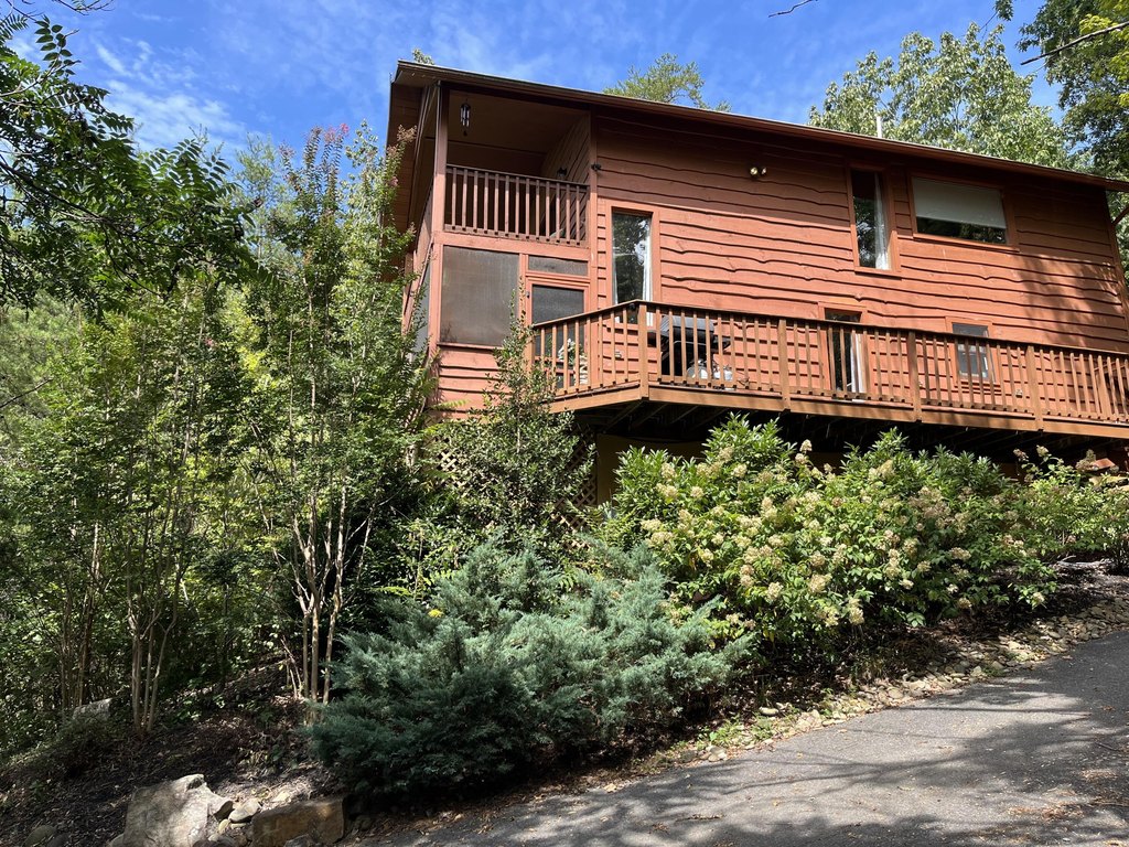 Sevierville, Tennessee, 37862, United States, 2 Bedrooms Bedrooms, ,2 BathroomsBathrooms,Residential,Forsale,1942448