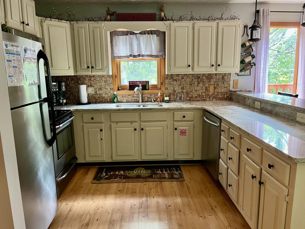 Sevierville, Tennessee, 37862, United States, 2 Bedrooms Bedrooms, ,2 BathroomsBathrooms,Residential,Forsale,1942448