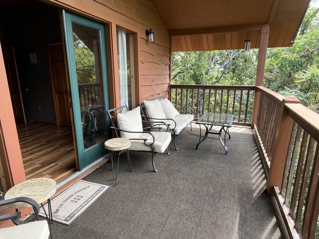 Sevierville, Tennessee, 37862, United States, 2 Bedrooms Bedrooms, ,2 BathroomsBathrooms,Residential,Forsale,1942448