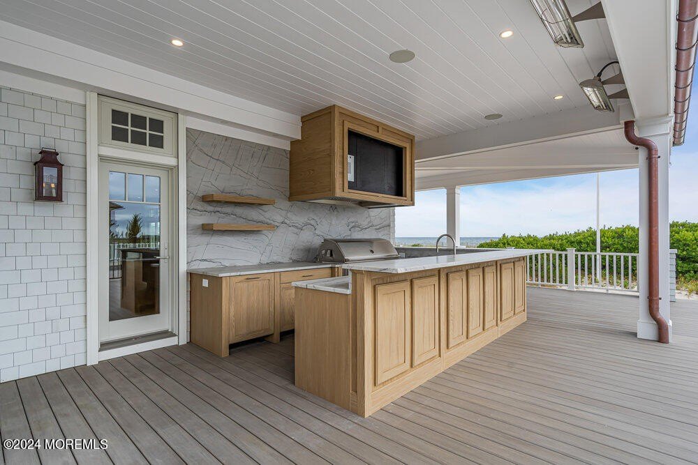 Mantoloking, New Jersey, 08738, United States, 9 Bedrooms Bedrooms, ,9.5 BathroomsBathrooms,Residential,Forsale,1884511