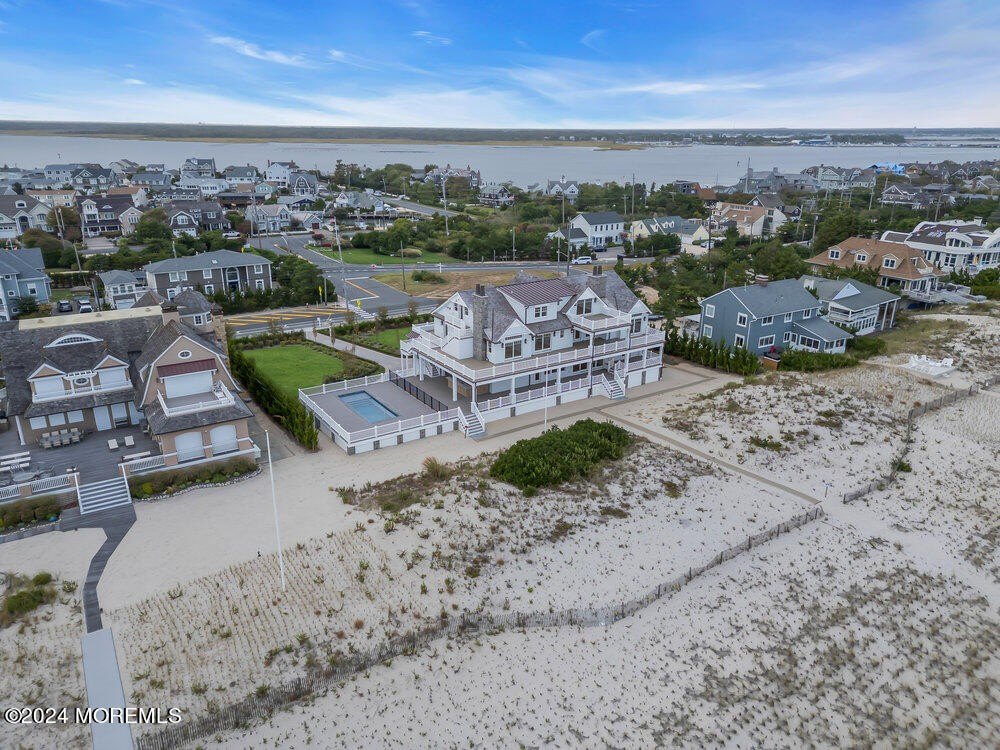 Mantoloking, New Jersey, 08738, United States, 9 Bedrooms Bedrooms, ,9.5 BathroomsBathrooms,Residential,Forsale,1884511