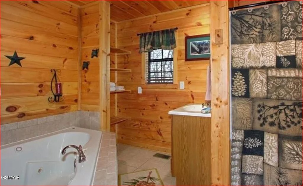 Pigeon Forge, Tennessee, 37863, United States, 2 Bedrooms Bedrooms, ,2 BathroomsBathrooms,Residential,Forsale,1893743