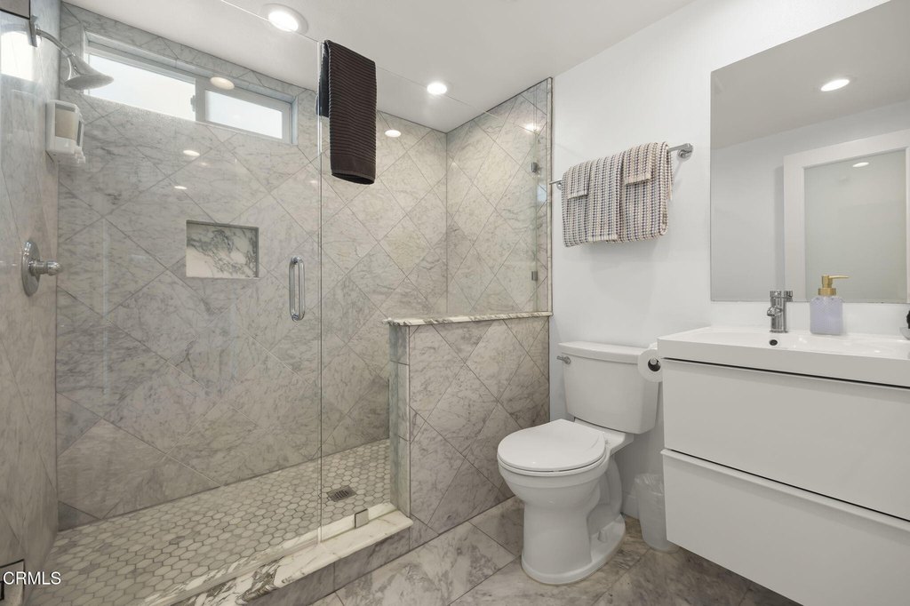 Oxnard, California, 93035, United States, 5 Bedrooms Bedrooms, ,5 BathroomsBathrooms,Residential,Forsale,1941482