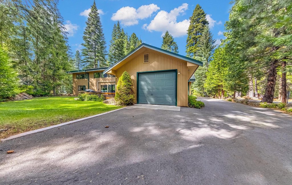 Lake Almanor West, California, 96020, United States, 3 Bedrooms Bedrooms, ,2 BathroomsBathrooms,Residential,Forsale,1993798