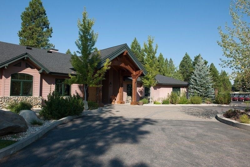 Lake Almanor, California, 96137, United States, 2 Bedrooms Bedrooms, ,2 BathroomsBathrooms,Residential,Forsale,1910295
