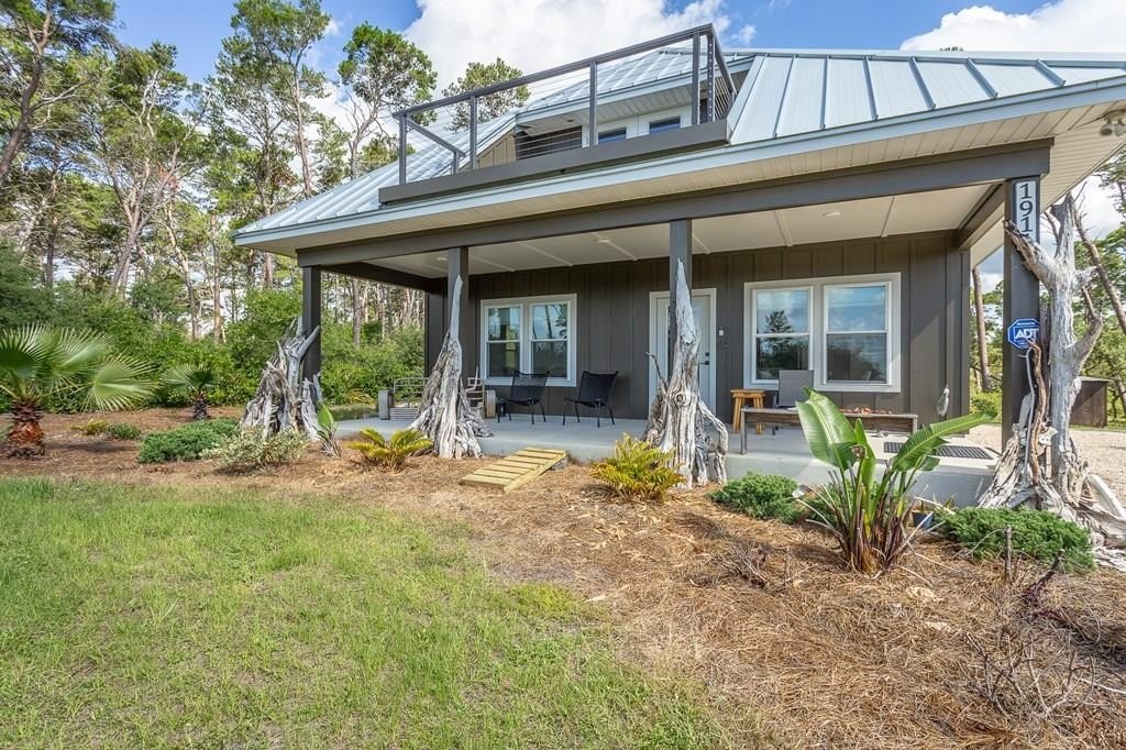 Eastpoint, Florida, 32328, United States, 2 Bedrooms Bedrooms, ,2 BathroomsBathrooms,Residential,Forsale,1946753