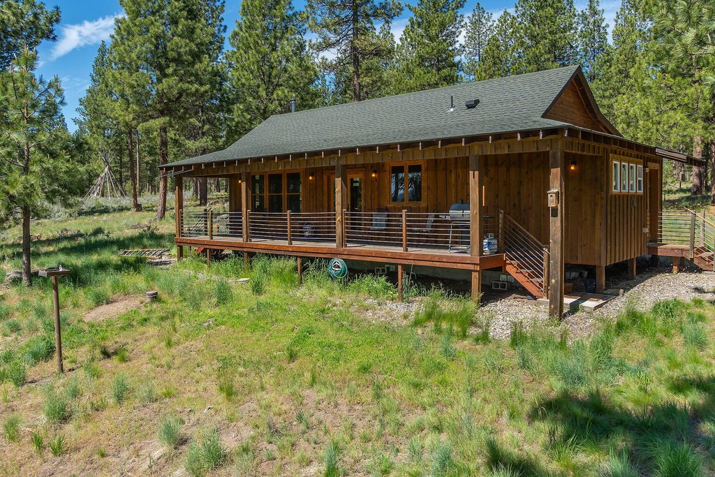 Chemult, Oregon, 97731, United States, 2 Bedrooms Bedrooms, ,2 BathroomsBathrooms,Residential,Forsale,1903167