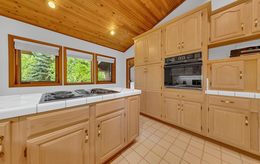 Lake Almanor West, California, 96020, United States, 3 Bedrooms Bedrooms, ,2 BathroomsBathrooms,Residential,Forsale,1993798