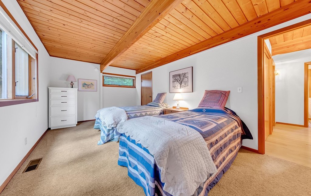 Lake Almanor West, California, 96020, United States, 3 Bedrooms Bedrooms, ,2 BathroomsBathrooms,Residential,Forsale,1993798