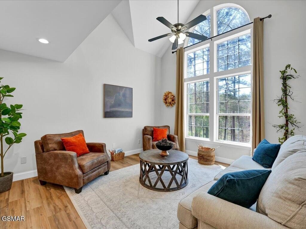 Gatlinburg, Tennessee, 37738, United States, 3 Bedrooms Bedrooms, ,2.5 BathroomsBathrooms,Residential,Forsale,1893703