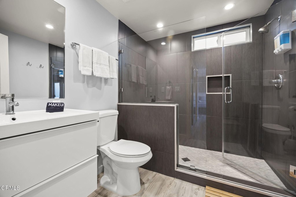 Oxnard, California, 93035, United States, 5 Bedrooms Bedrooms, ,5 BathroomsBathrooms,Residential,Forsale,1941482