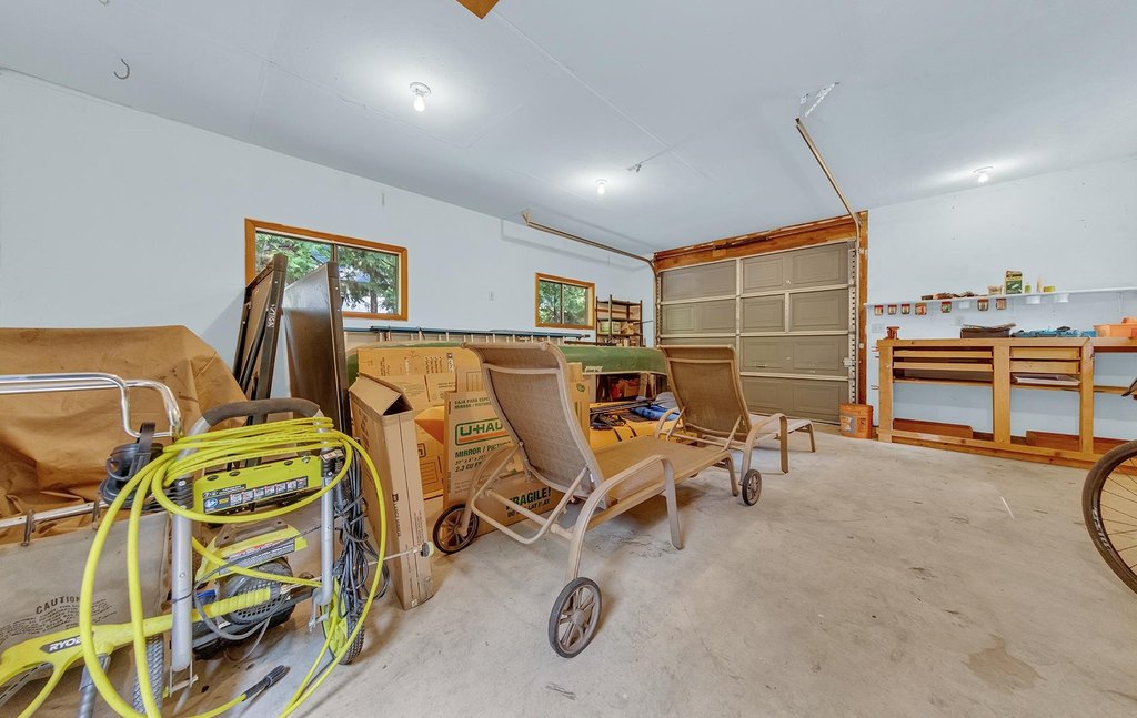 Lake Almanor West, California, 96020, United States, 3 Bedrooms Bedrooms, ,2 BathroomsBathrooms,Residential,Forsale,1993798