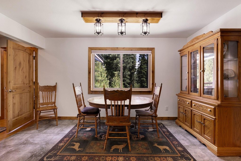 Lake Almanor, California, 96137, United States, 2 Bedrooms Bedrooms, ,2 BathroomsBathrooms,Residential,Forsale,1910295