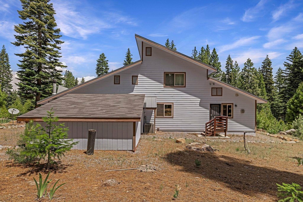 Lake Almanor, California, 96137, United States, 2 Bedrooms Bedrooms, ,2 BathroomsBathrooms,Residential,Forsale,1910295