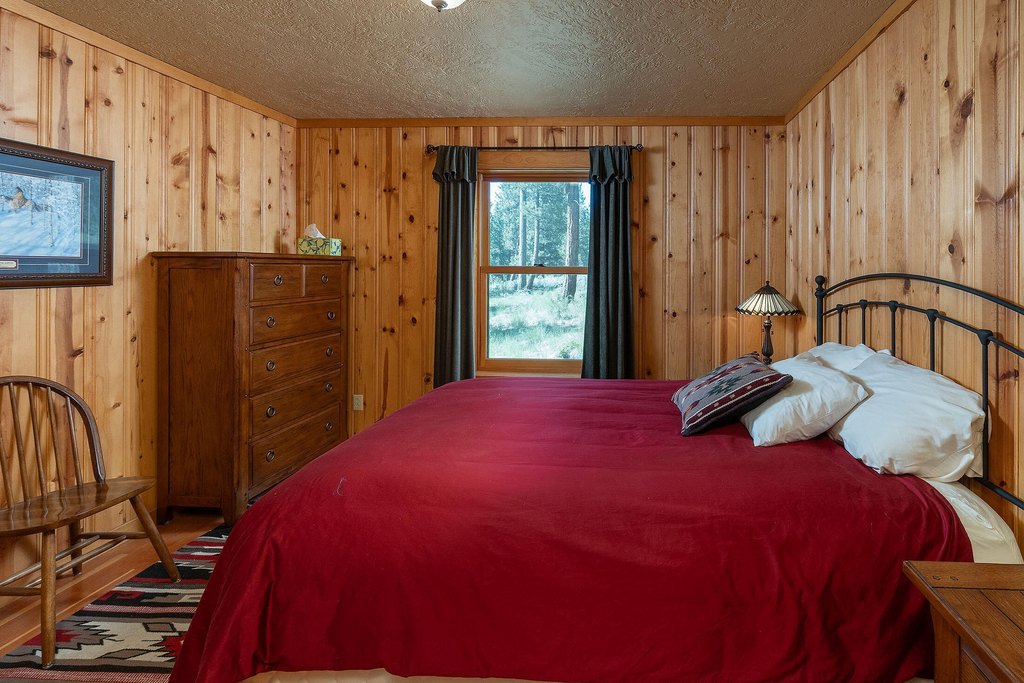 Chemult, Oregon, 97731, United States, 2 Bedrooms Bedrooms, ,2 BathroomsBathrooms,Residential,Forsale,1903167