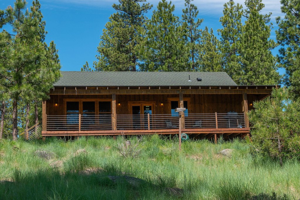 Chemult, Oregon, 97731, United States, 2 Bedrooms Bedrooms, ,2 BathroomsBathrooms,Residential,Forsale,1903167