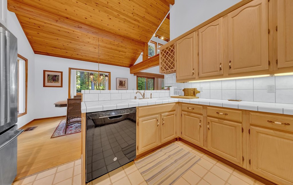 Lake Almanor West, California, 96020, United States, 3 Bedrooms Bedrooms, ,2 BathroomsBathrooms,Residential,Forsale,1993798