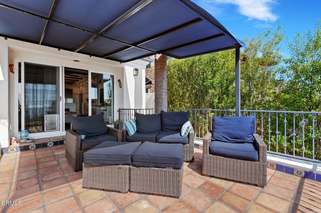 Ventura, California, 93001, United States, 3 Bedrooms Bedrooms, ,3.5 BathroomsBathrooms,Residential,Forsale,1889051