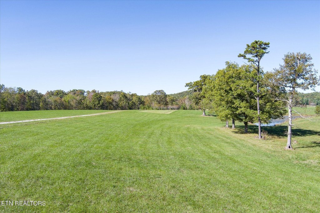 Oakdale, Tennessee, 37829, United States, 3 Bedrooms Bedrooms, ,2 BathroomsBathrooms,Residential,Forsale,1907862