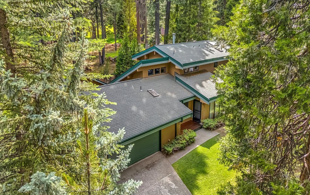 Lake Almanor West, California, 96020, United States, 3 Bedrooms Bedrooms, ,2 BathroomsBathrooms,Residential,Forsale,1993798