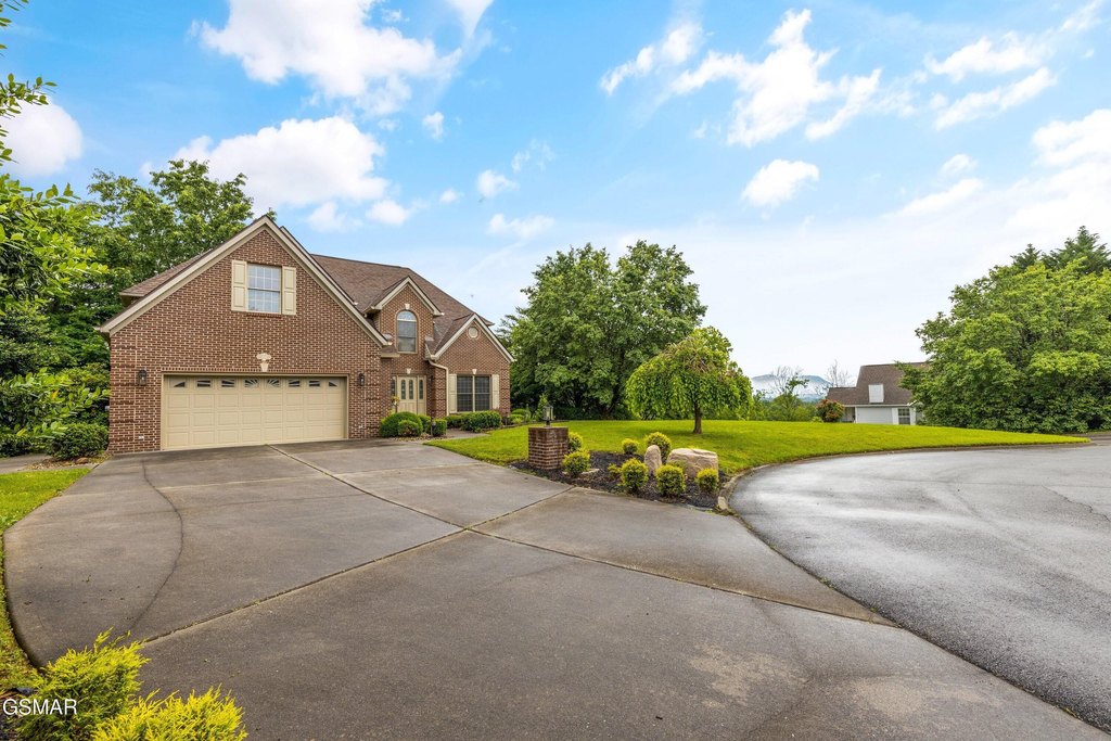 Pigeon Forge, Tennessee, 37863, United States, 4 Bedrooms Bedrooms, ,3.5 BathroomsBathrooms,Residential,Forsale,1893701