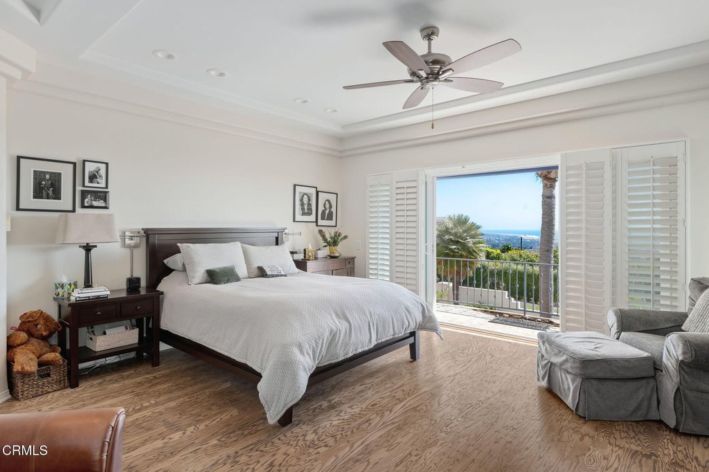 Ventura, California, 93001, United States, 3 Bedrooms Bedrooms, ,3.5 BathroomsBathrooms,Residential,Forsale,1889051
