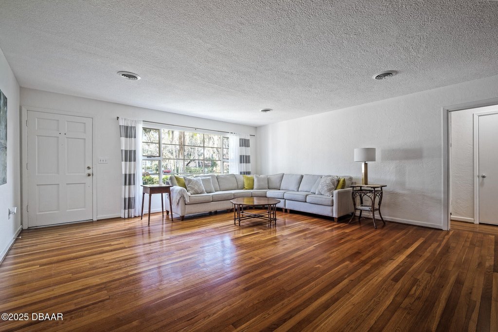New Smyrna Beach, Florida, 32168, United States, 3 Bedrooms Bedrooms, ,2 BathroomsBathrooms,Residential,Forsale,1900248