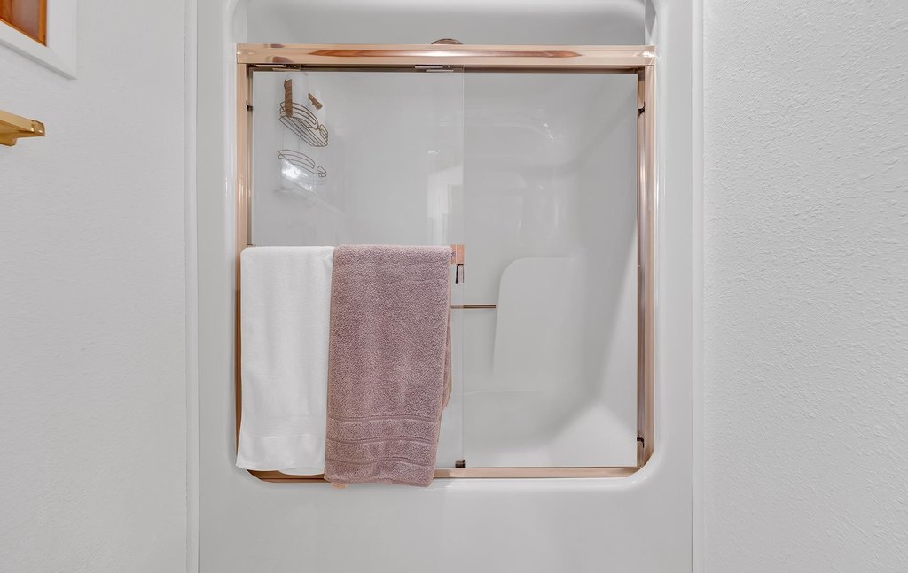 Lake Almanor West, California, 96020, United States, 3 Bedrooms Bedrooms, ,2 BathroomsBathrooms,Residential,Forsale,1993798