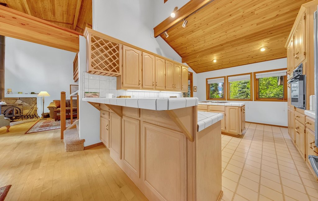 Lake Almanor West, California, 96020, United States, 3 Bedrooms Bedrooms, ,2 BathroomsBathrooms,Residential,Forsale,1993798