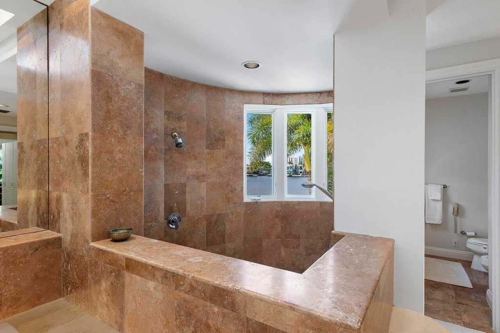 Delray Beach, Florida, 33483, United States, 5 Bedrooms Bedrooms, ,5.5 BathroomsBathrooms,Residential,Forsale,1952112