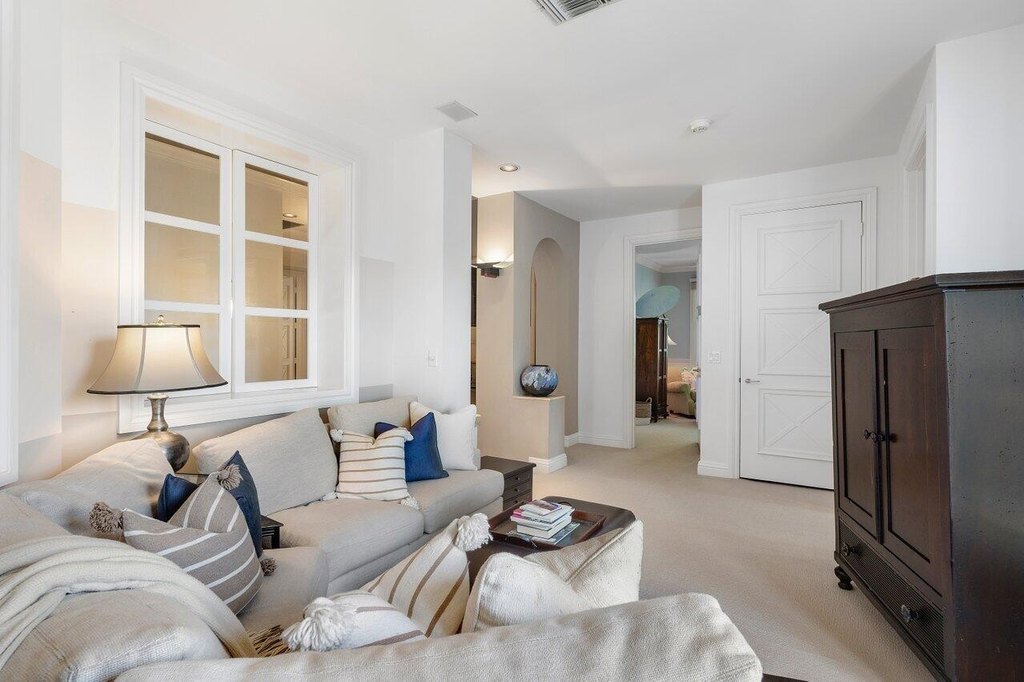 Delray Beach, Florida, 33483, United States, 5 Bedrooms Bedrooms, ,5.5 BathroomsBathrooms,Residential,Forsale,1952112