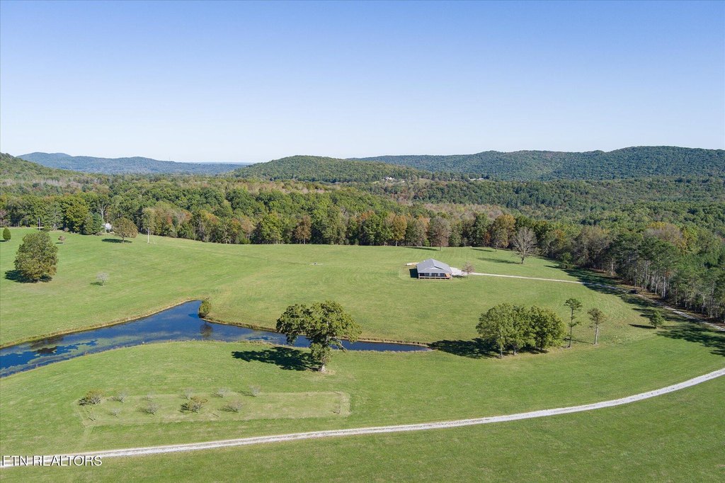 Oakdale, Tennessee, 37829, United States, 3 Bedrooms Bedrooms, ,2 BathroomsBathrooms,Residential,Forsale,1907862