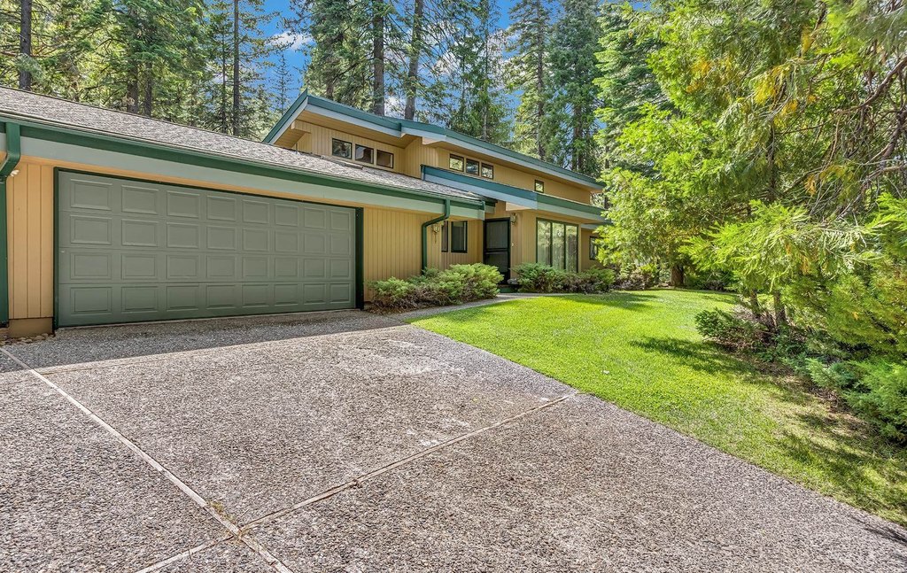 Lake Almanor West, California, 96020, United States, 3 Bedrooms Bedrooms, ,2 BathroomsBathrooms,Residential,Forsale,1993798