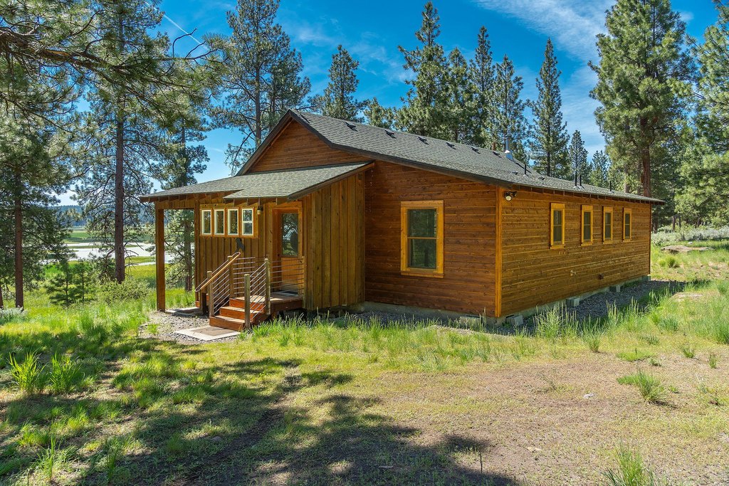 Chemult, Oregon, 97731, United States, 2 Bedrooms Bedrooms, ,2 BathroomsBathrooms,Residential,Forsale,1903167