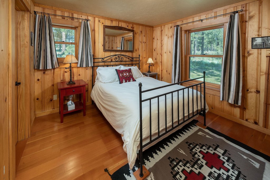 Chemult, Oregon, 97731, United States, 2 Bedrooms Bedrooms, ,2 BathroomsBathrooms,Residential,Forsale,1903167