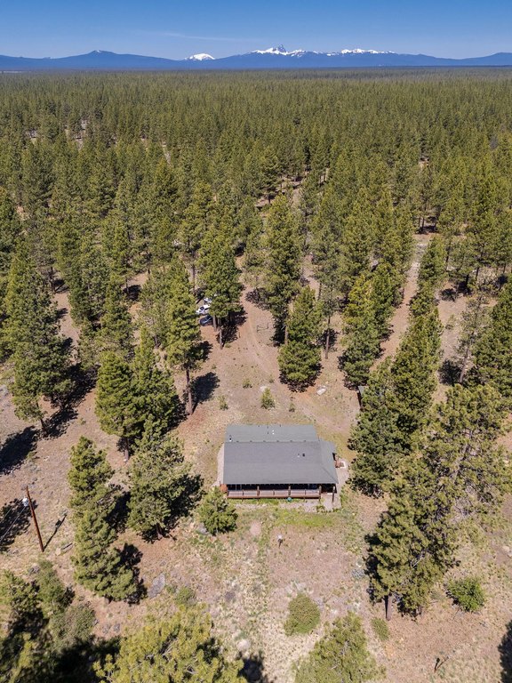 Chemult, Oregon, 97731, United States, 2 Bedrooms Bedrooms, ,2 BathroomsBathrooms,Residential,Forsale,1903167