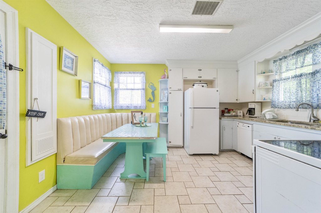 St Augustine, Florida, 32084, United States, 3 Bedrooms Bedrooms, ,2 BathroomsBathrooms,Residential,Forsale,1959627