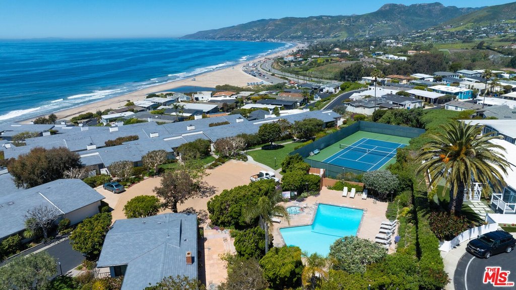 Malibu, California, 90265, United States, 3 Bedrooms Bedrooms, ,3.5 BathroomsBathrooms,Residential,Forsale,1904869